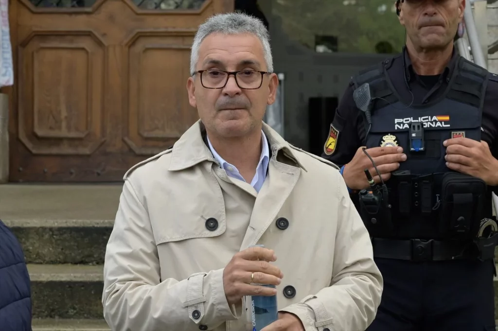 Caso Samuel Luiz: según el forense el joven murió por «lesiones acumulativas» por los golpes recibidos 1 Moncloa EuropaPress 6308025 padre samuel luiz maxsoud luiz sale novena sesion juicio samuel luiz 28 Moncloa
