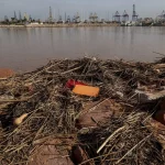 Los dependientes muertos por la DANA: «Estoy asustada me entra agua en casa»