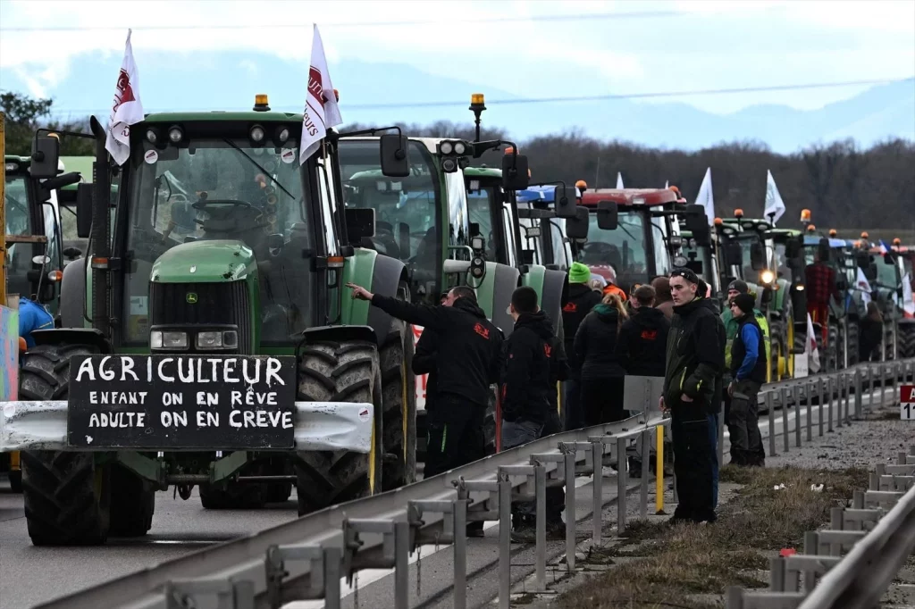 Francia jalea el boicot al tratado de libre comercio entre la Unión Europea y el Mercosur 2 Moncloa EuropaPress 6349791 01 february 2024 france ottmarsheim french farmers block road on the Moncloa