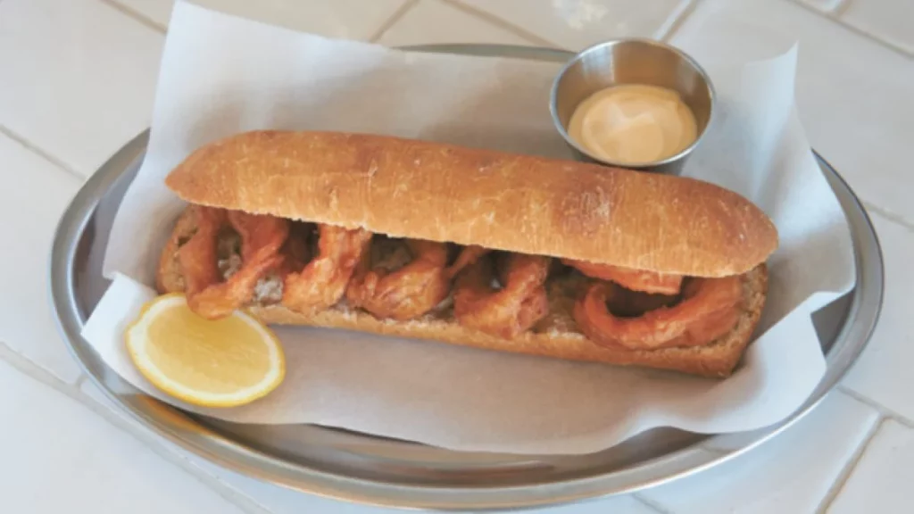 Critican en TikTok los bocadillos españoles y desatan una ola de enfado en redes 1 Moncloa Defensa cultural de los bocadillos españoles