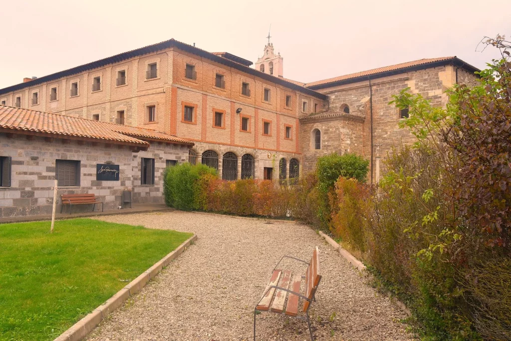 Las monjas de Belorado piden adoptar gallinas y su falso obispo se lanza a comprar fincas 2 Moncloa 022 Moncloa