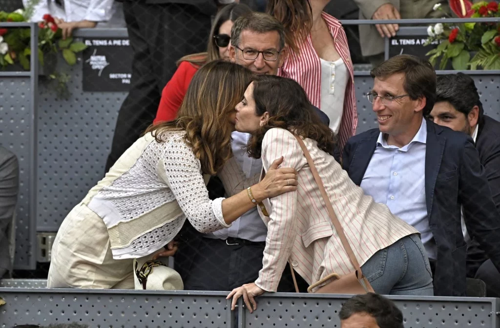 EuropaPress 5181904 eva cardenas alberto nunez feijoo jose luis martinez almeida isabel diaz Moncloa