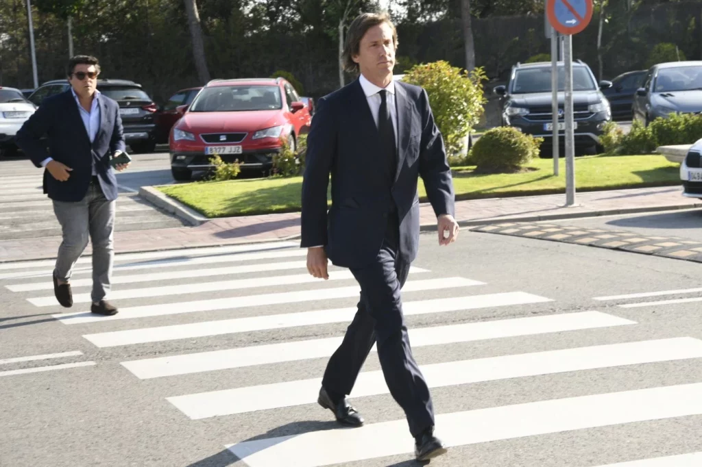 EuropaPress 5346010 felipe cortina tanatorio paz despedir marta chavarri 21 julio 2023 madrid Moncloa