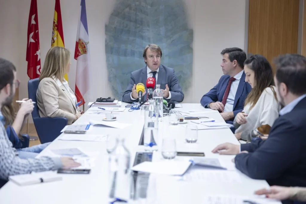 Madrid: El colapso de la M-607 afecta económicamente a Tres Cantos 2 Moncloa EuropaPress 5593253 alcalde tres cantos jesus moreno pp acto presentacion proyecto presupuestos Moncloa