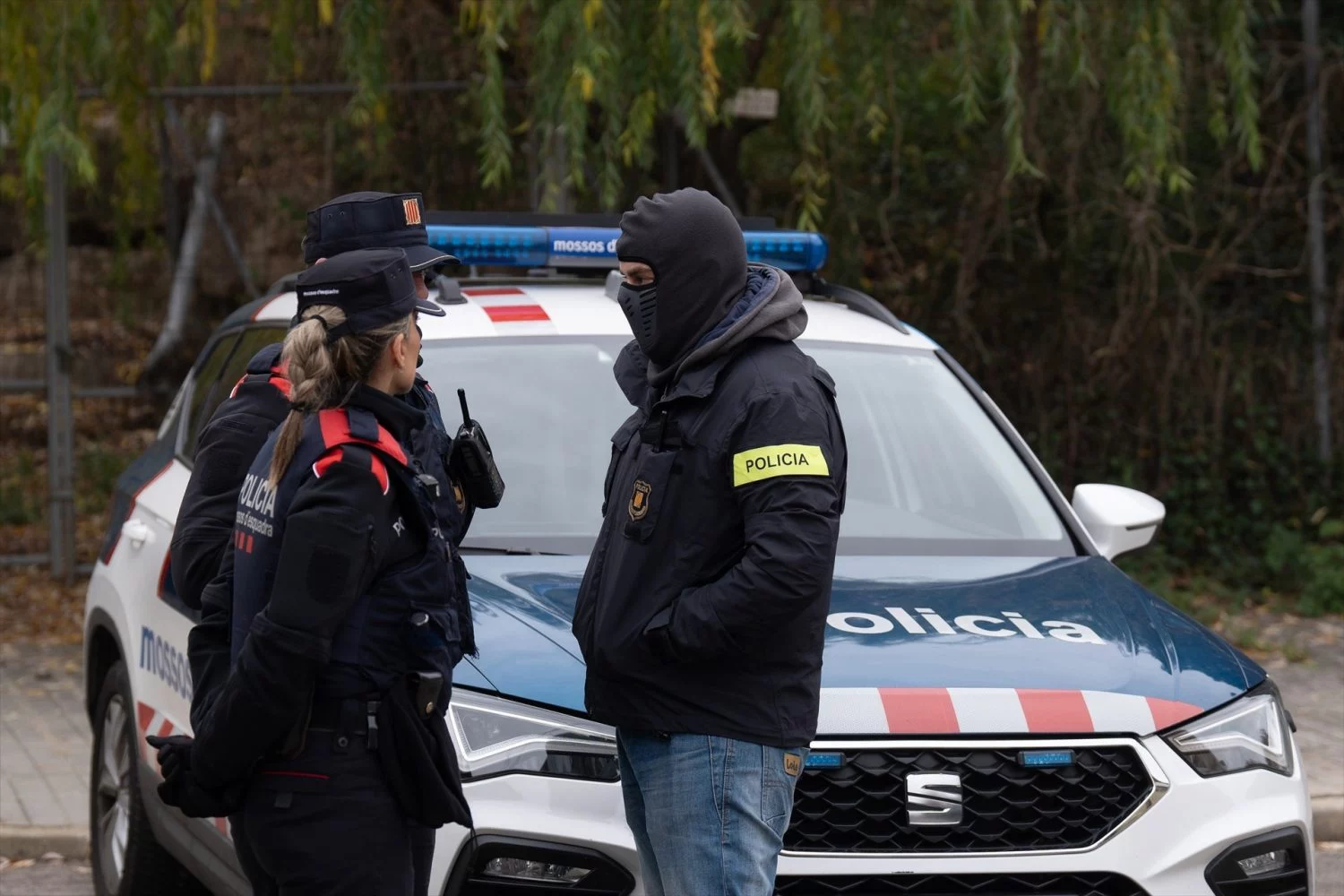 EuropaPress_5692283_agentes_kis_mossos_desquadra_operacion_policial_antiyihadista_16_enero_2024