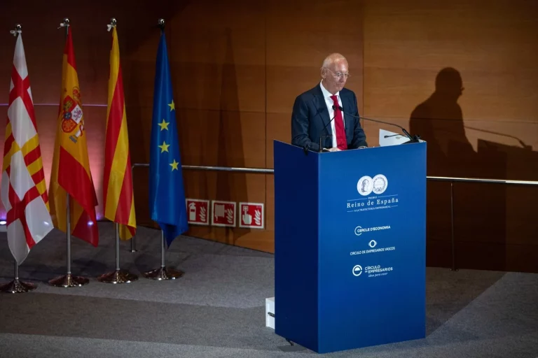 Los Mossos intentan recuperar el contenido del teléfono móvil de Isak Andic