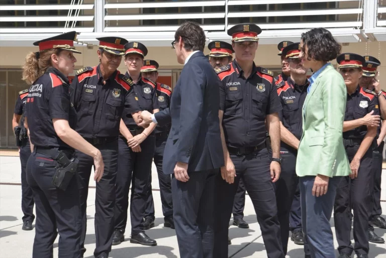 Junts exige la destitución de Parlon y Niubó por infiltrar a los Mossos en asambleas de docentes