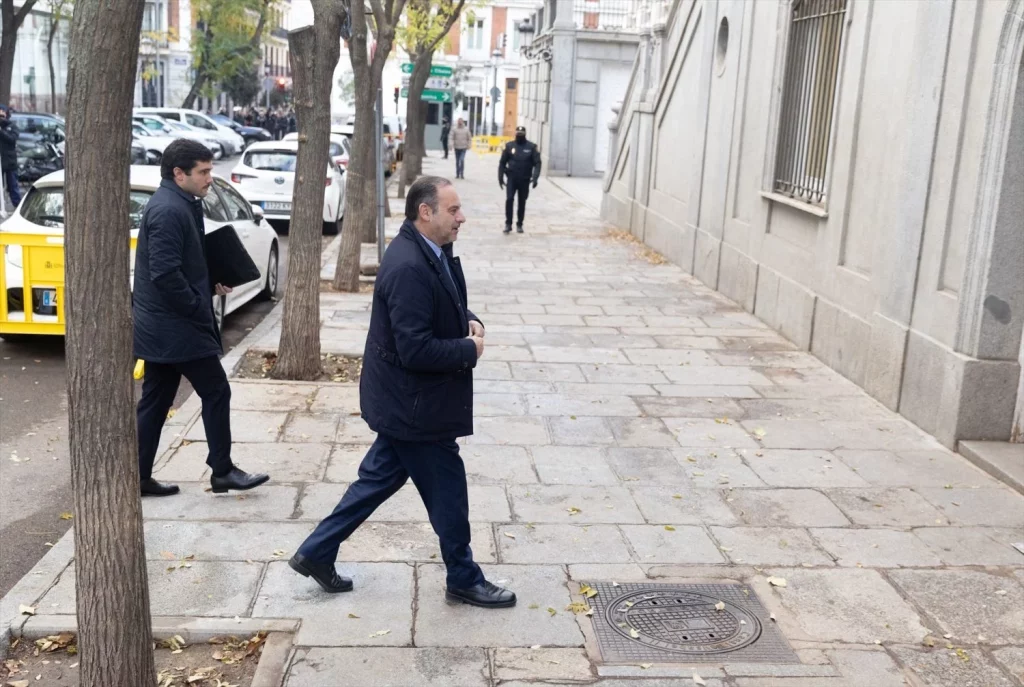 José Luis Ábalos, principal imputado en el Caso Koldo, logra salir libre de la Operación Chamartín. EP