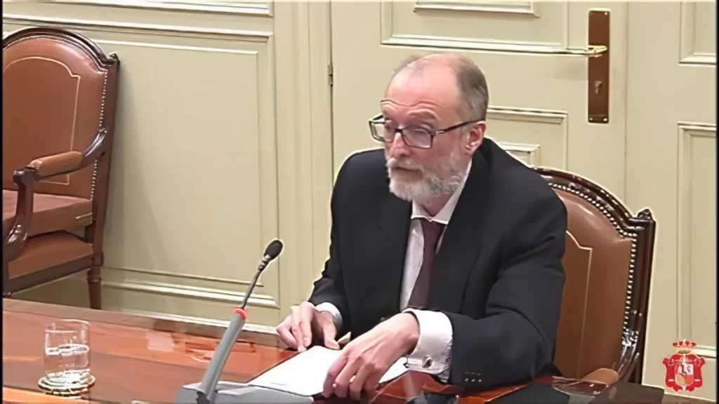 La declaración de Ábalos: «Tengo la casa vandalizada, una romería de fotos, insultos» 1 Moncloa El magistrado Leopoldo Puente que instruye ahora el caso Ábalos.