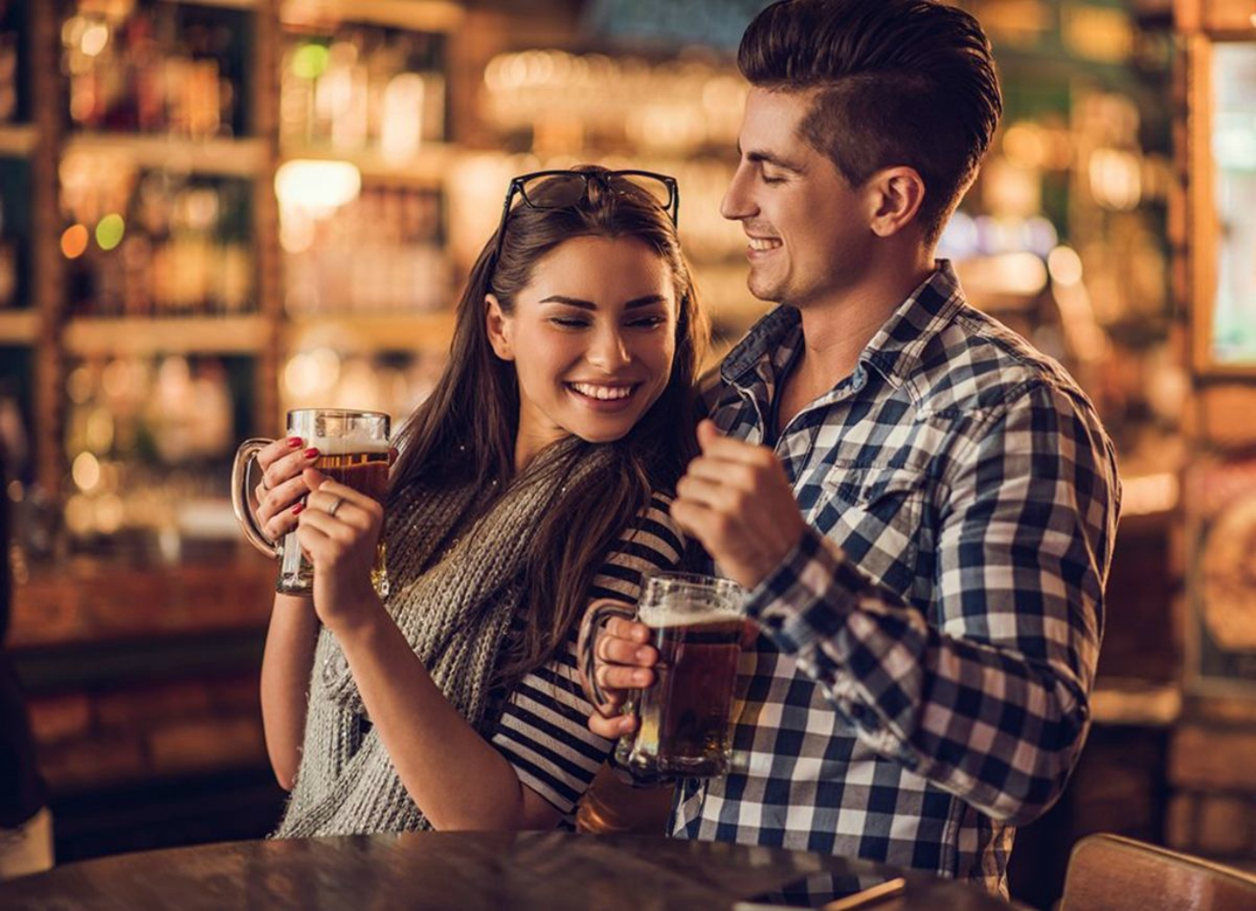 Por qué los famosos están adoptando el término sapiosexual para describirse 1 Moncloa EL ASCENSO DE LA INTELIGENCIA COMO FACTOR DE ATRACCIÓN