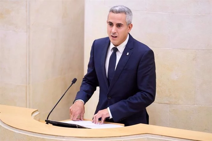 El PSOE cántabro se convierte en un avispero ante la jubilación de Revilla 1 Moncloa Zuloaga Moncloa