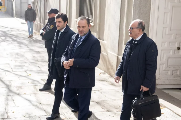 Ábalos recurre la decisión del Supremo de pedir información suya a Hacienda