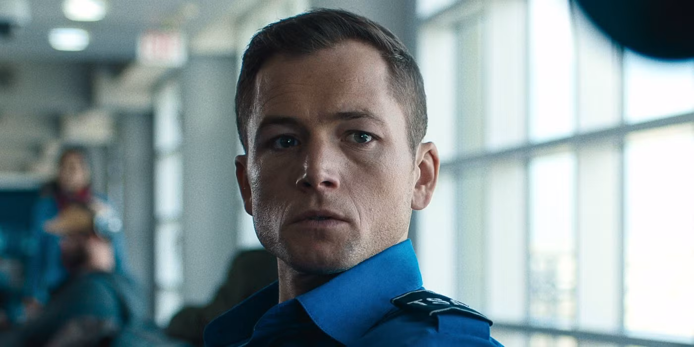 Taron Egerton: el agente de seguridad que quedará en el medio de un plan terrorista
