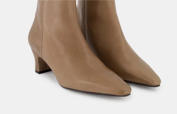 El Corte Ingles: ropa de abrigo y calzado con grandes descuentos por el Cyber Monday 5 Moncloa botinss Moncloa