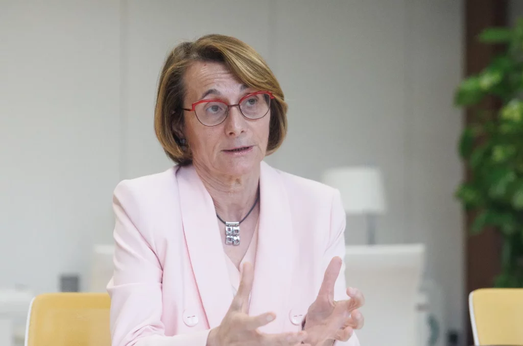 Las 25 personas más influyentes en España en el área de la Educación 6 Moncloa Eva Alcón, presidenta de CRUE