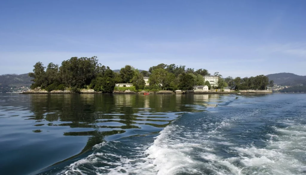La joya de Galicia que enamoró a Julio Verne 4 Moncloa UN DESTINO CULTURAL Y TURÍSTICO EN GALICIA