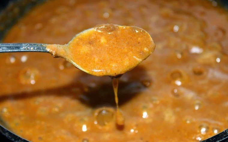 La receta de salsa balandra que cambiará para siempre la forma en que disfrutas el pescado 2 Moncloa EL PROCESO DE ELABORACIÓN DE LA SALSA BALANDRA