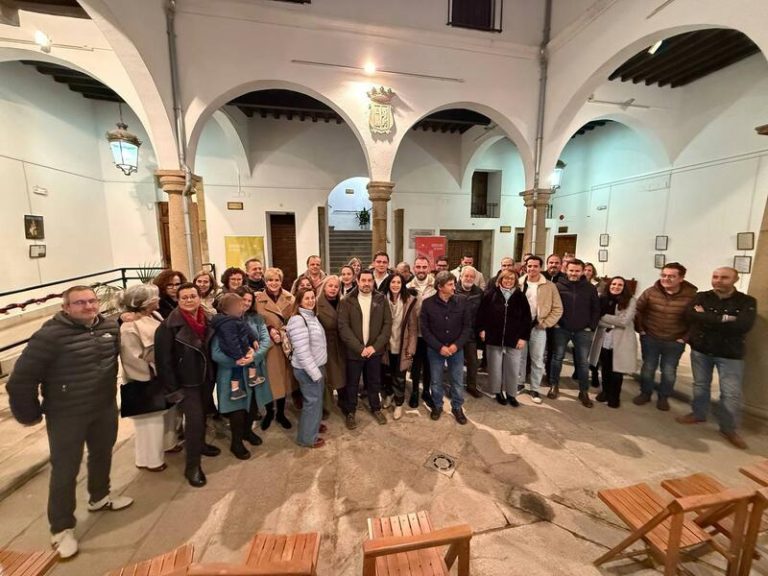 El PSOE de Extremadura asegura que Guardiola «está destrozando» la sanidad