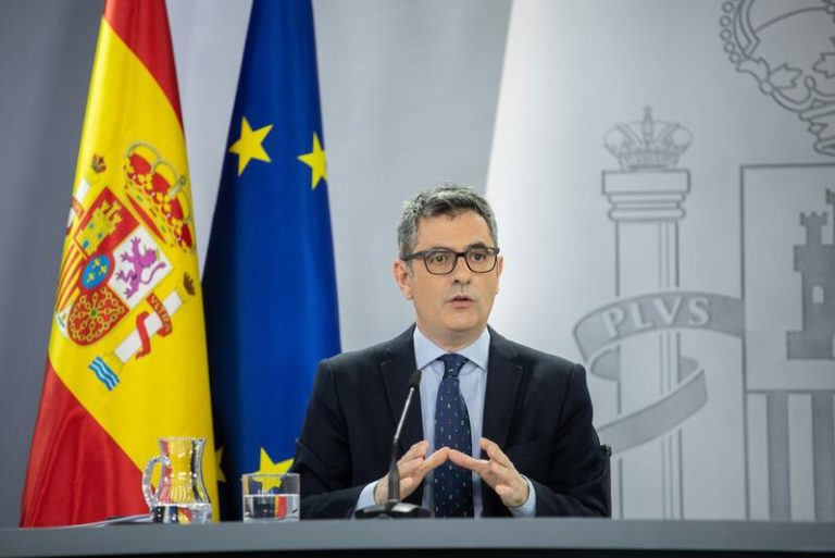Bolaños asegura que se colabora con los grupos parlamentarios para impulsar la ley ómnibus