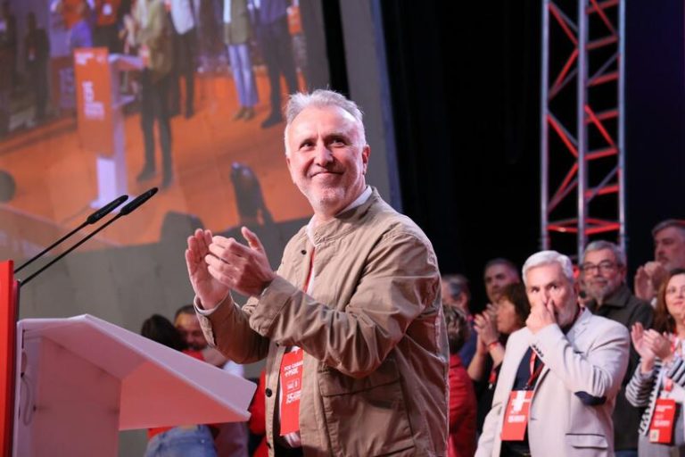 Ángel Víctor Torres es reelegido como secretario general del PSOE en Canarias
