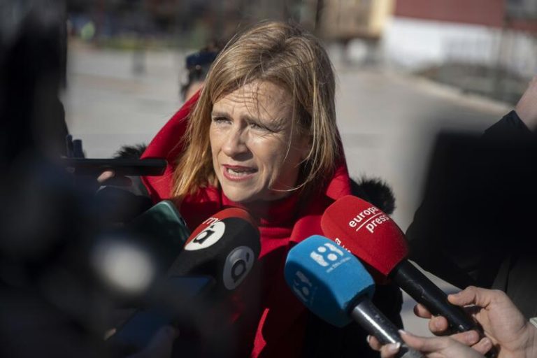 La Delegada del Gobierno denuncia el «regalo» de la presidencia de la comisión de la DANA a Vox: «Evoca la tragedia del metro»