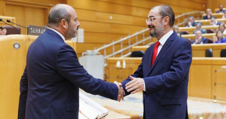 Javier Lambán presenta su renuncia como senador del PSOE y deja la política