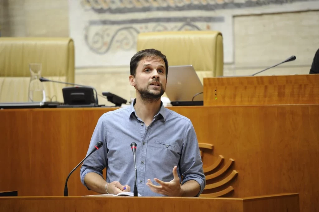 Caso David Sánchez: El líder del PSOE en Badajoz alega no conocerlo cuando lo contrató 1 Moncloa Álvaro Jaén, de Podemos, en la Asamblea de Extremadura. declaró en la instrucción de David Sánchez..