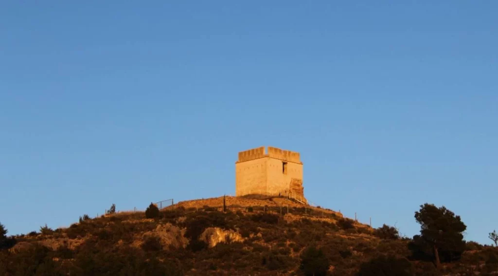 Olvídate de Marruecos, este pueblo azul de España será tu próxima obsesión 6 Moncloa Captura de pantalla 2025 01 24 102524 Moncloa