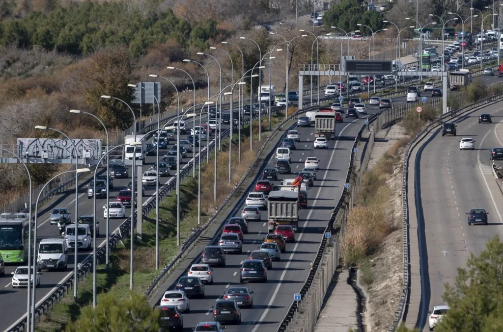 EuropaPress 4125113 trafico carretera a 3 ensanche vallecas rivas operacion salida puente Moncloa
