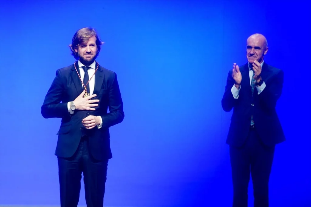 EuropaPress 5236379 empresario rosauro varo recoge medalla ciudad sevilla andalucia espana Moncloa