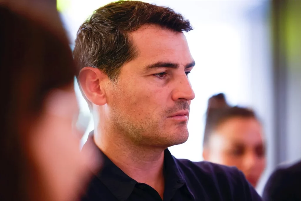 EuropaPress 6220136 iker casillas attends during pegada corazon an exhibition in collaboration Moncloa