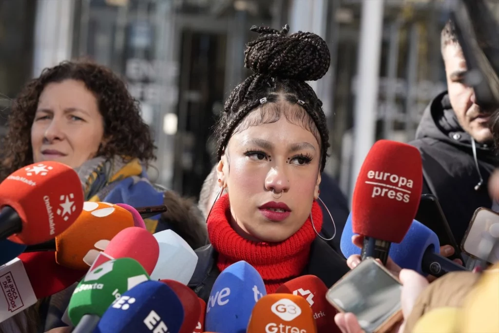 EuropaPress 6448972 lesly ochoa atiende medios llegada juzgados plaza castilla 13 enero 2025 Moncloa