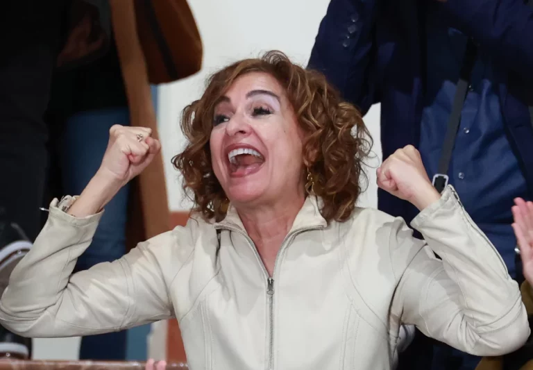 María Jesús Montero, ministra de Hacienda y candidata del PSOE asesta el golpe a las clases medias | Fuente: Agencias