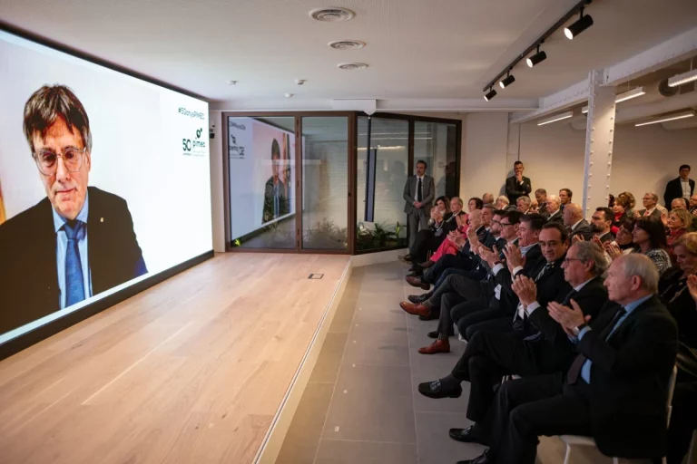 Puigdemont descarta la moción de censura mientras Junts busca candidato para Barcelona