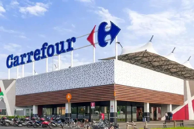 Carrefour rebaja más de 350 euros el Iphone más vendido de Apple