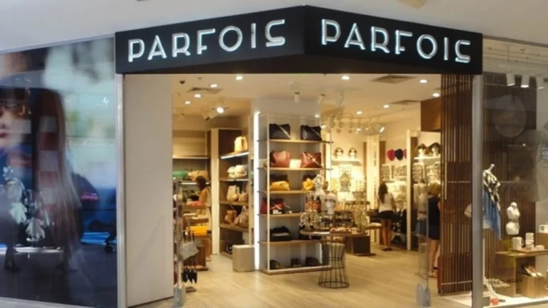 Parfois sorprende con los mocasines de charol que parecen de diseñador