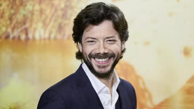 Álvaro Morte regresa con una serie en Movistar Plus+ que dará que hablar