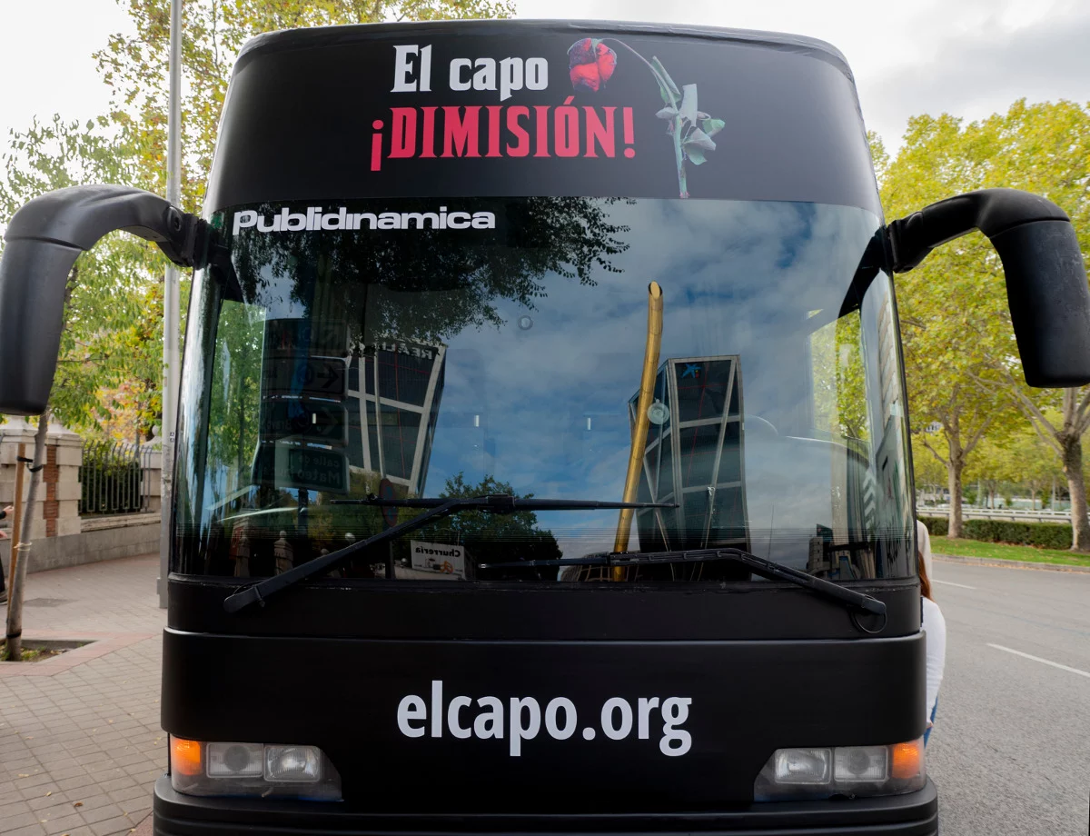 El bus de Hazte Oír, denunciado por el PSOE