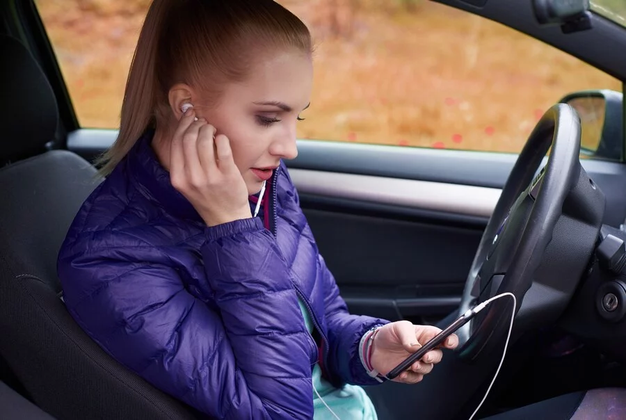 Conexión al volante sin romper las reglas