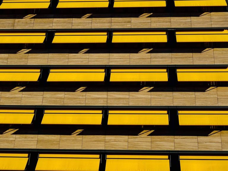 La revalorización de inmuebles al instalar toldos para el sol