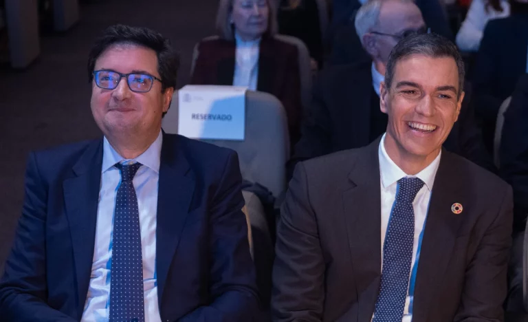 Óscar López pone al PSM a los pies de  Ferraz con un exRuber y una ‘bailarina’