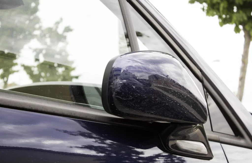 plegar los retrovisores del coche Moncloa