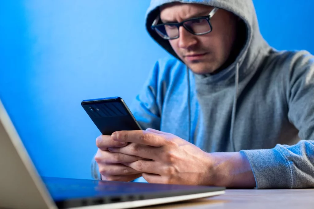 Cuidado al descargar una app: otro troyano peligroso en España 