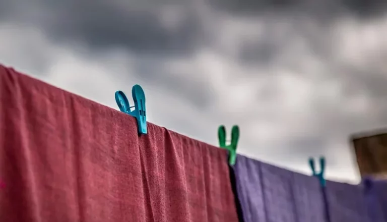 La solución de Amazon para que la lluvia no arruine el secado de tu ropa