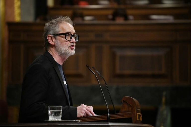 Cofiño (Sumar) insiste en que «ninguna CCAA va a quedar excluida en la acogida de los 4.500 menores inmigrantes»