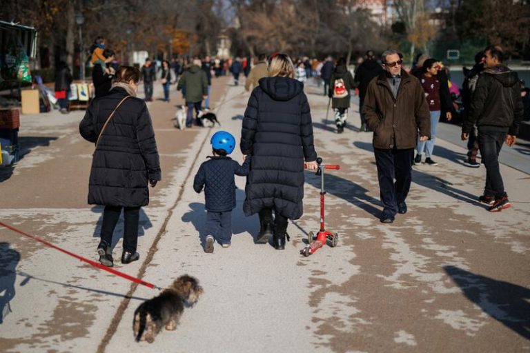 Una jueza reconoce por primera vez en sentencia firme el derecho al permiso parental retribuido de ocho semanas