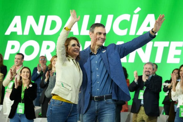 Montero asegura a Sánchez la «ayuda» del PSOE-A y le agradece ser «faro de la socialdemocracia» europea