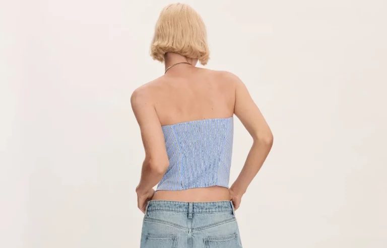 La mejor falda vaquera de primavera ya en rebajas de Mango a solo 10 euros