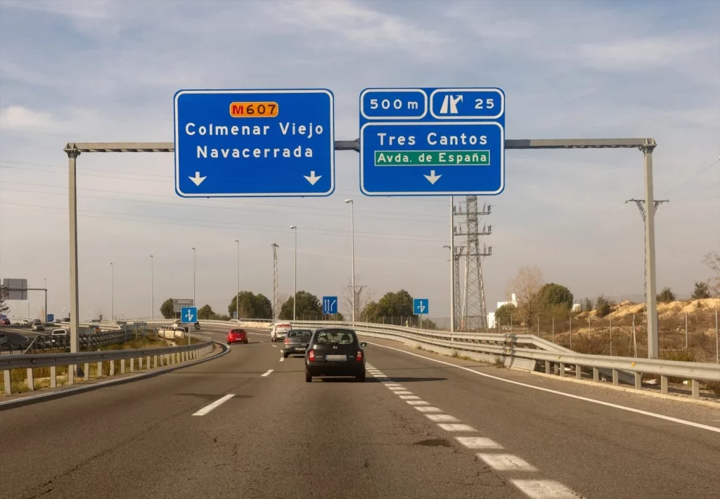 Jesús Moreno teme que el tráfico provoque una fuga empresarial en Tres Cantos 1 Moncloa Varios coches circulan por la M-607, a 31 de enero de 2024, en Tres Cantos, Madrid (Fuente: Agencias)