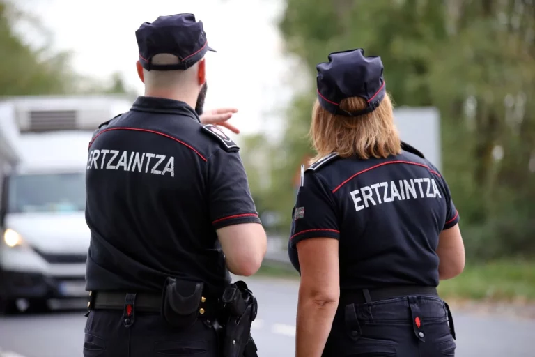El PNV aplaude a Pedro Sánchez mientras la violencia del GKS se expande en la UPV